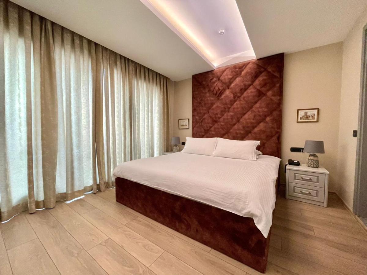 Vila Shard Boutique Hotel Tiranë Luaran gambar