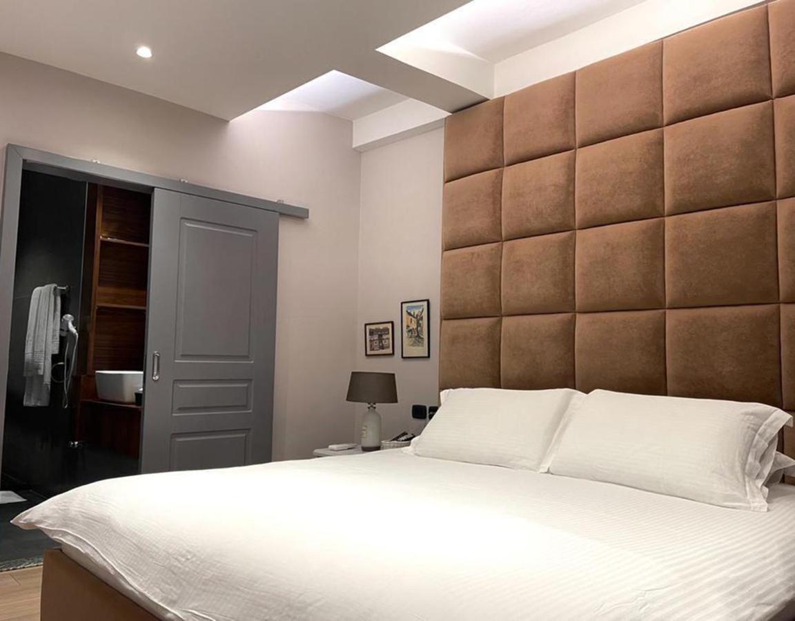 Vila Shard Boutique Hotel Tiranë Luaran gambar
