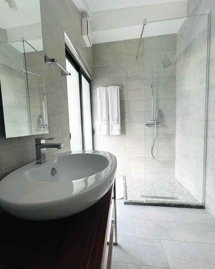 Vila Shard Boutique Hotel Tiranë Luaran gambar
