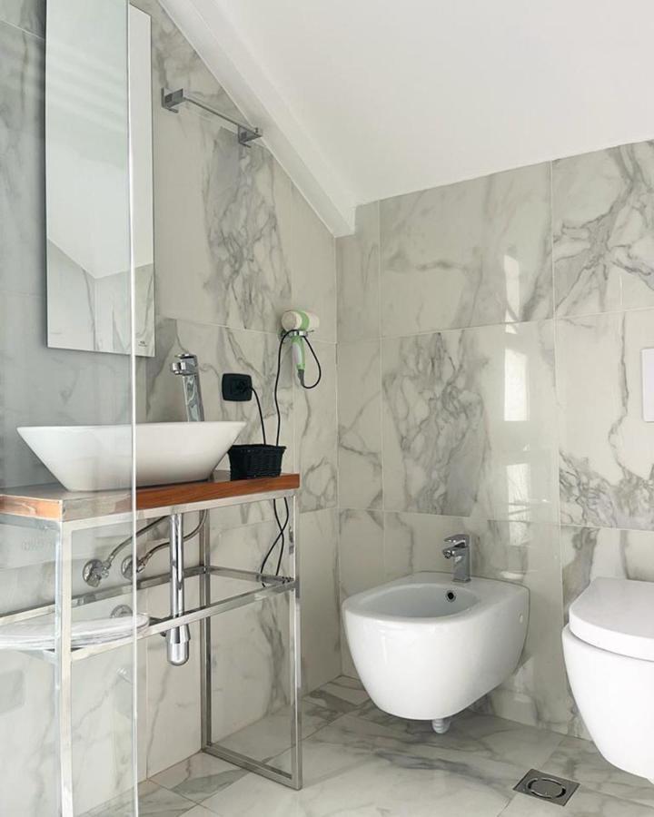 Vila Shard Boutique Hotel Tiranë Luaran gambar