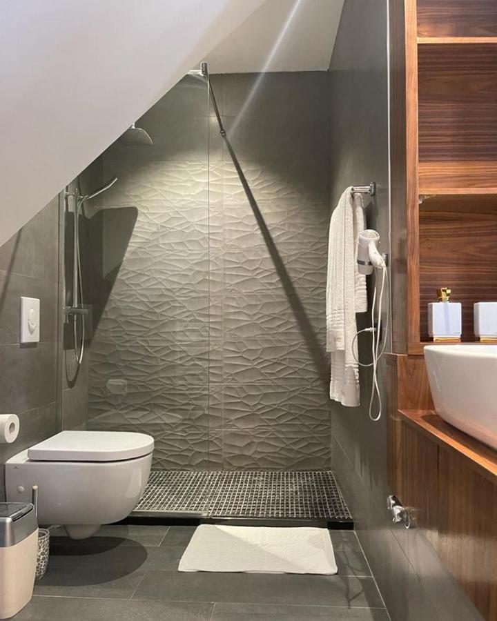 Vila Shard Boutique Hotel Tiranë Luaran gambar