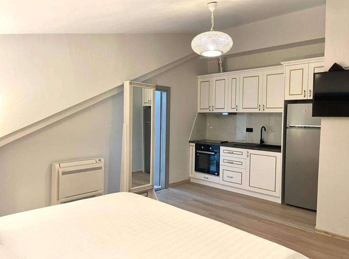 Vila Shard Boutique Hotel Tiranë Luaran gambar