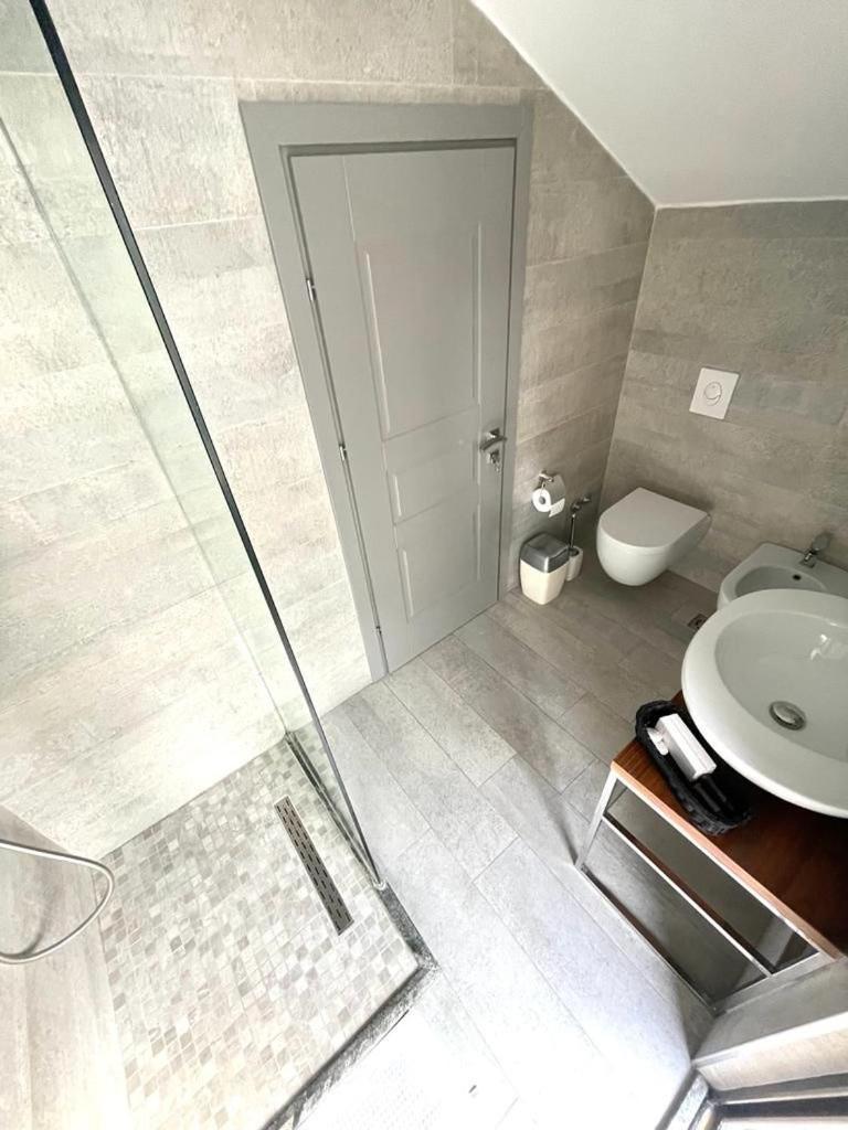 Vila Shard Boutique Hotel Tiranë Luaran gambar